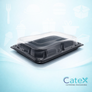 Premium Sabert 21-inch 533mm rectangular black catering platter base with a clear high-dome lid